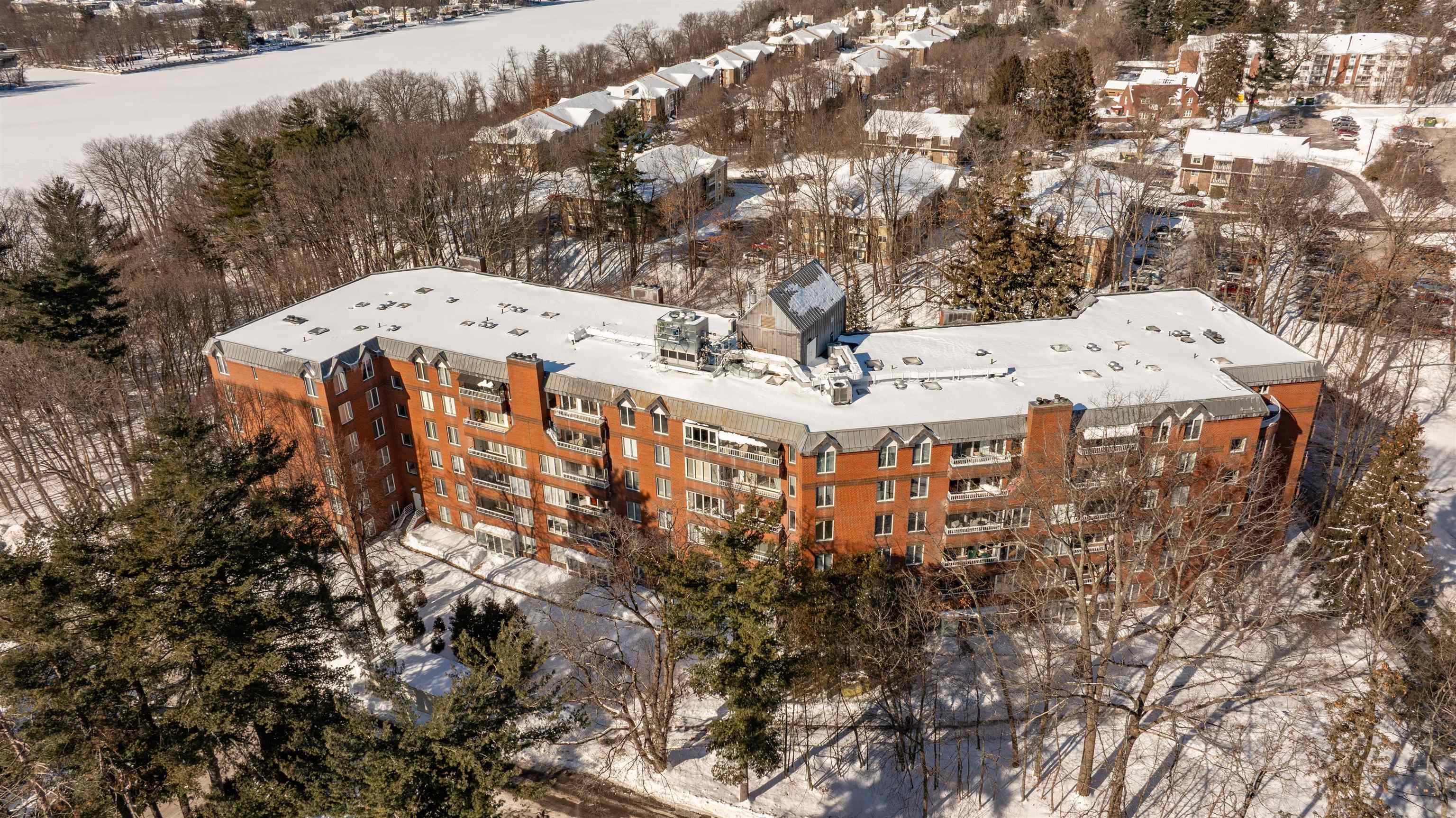 300 River Road, Unit 501 Manchester, NH 03104 - Photo 55 of 58