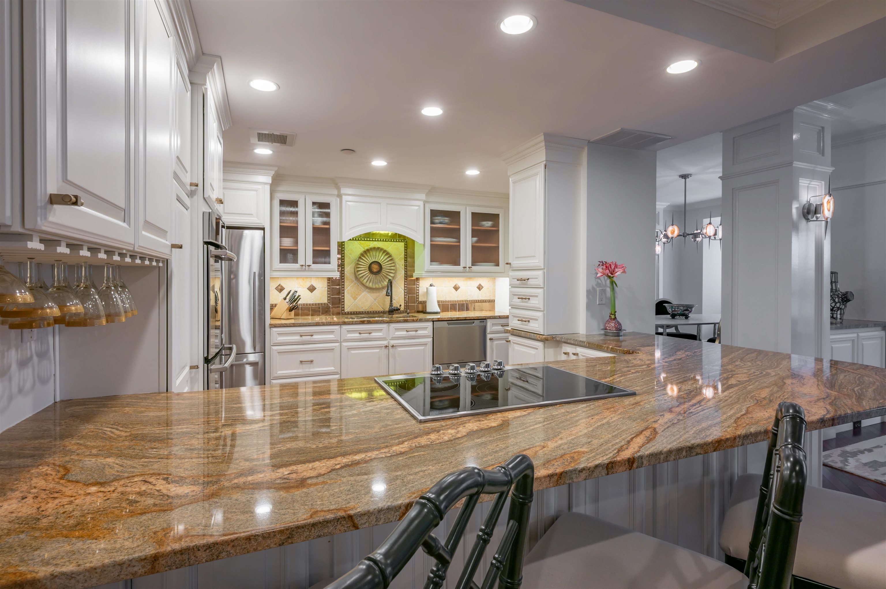 300 River Road, Unit 501 Manchester, NH 03104 - Photo 9 of 58