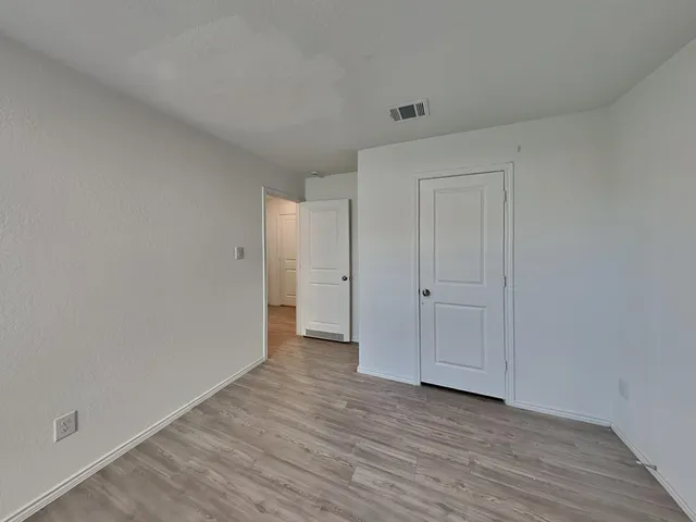 $1,660 | 5933 Antonio Place, Seguin, TX 78155