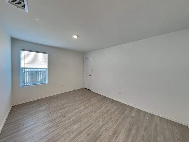 $1,660 | 5933 Antonio Place, Seguin, TX 78155