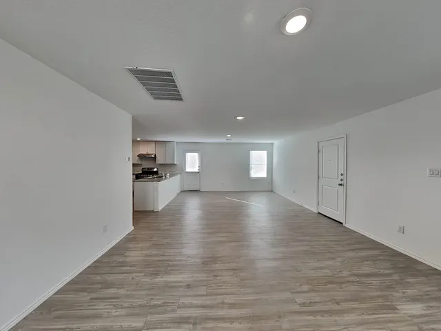 $1,660 | 5933 Antonio Place, Seguin, TX 78155