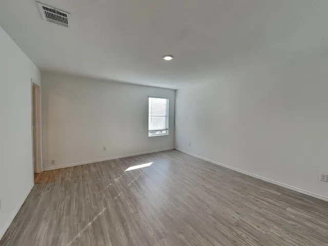 $1,660 | 5933 Antonio Place, Seguin, TX 78155