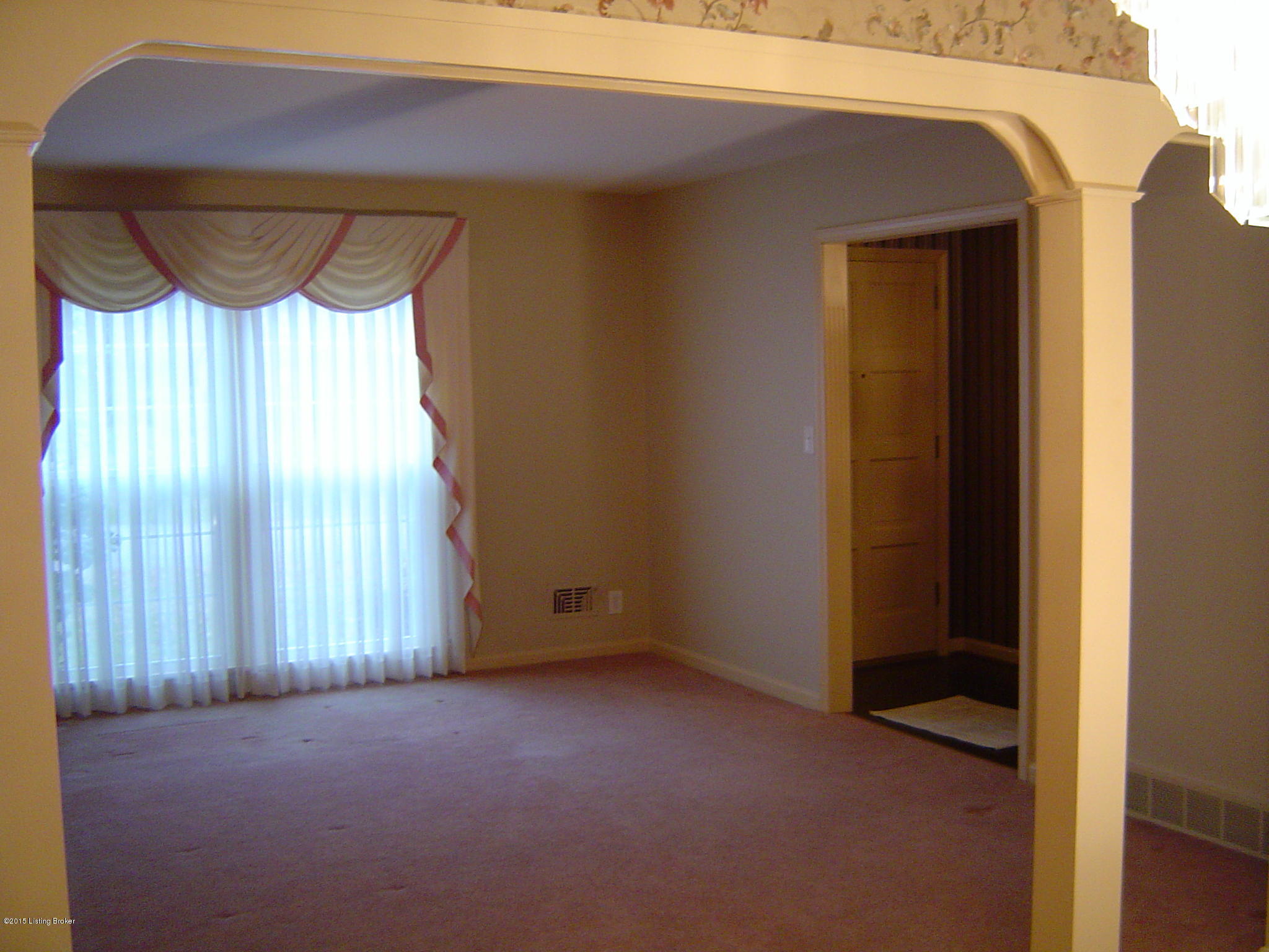 4106 Cottagehill Road Louisville, KY 40299 - Photo 3 of 24 DSC03490