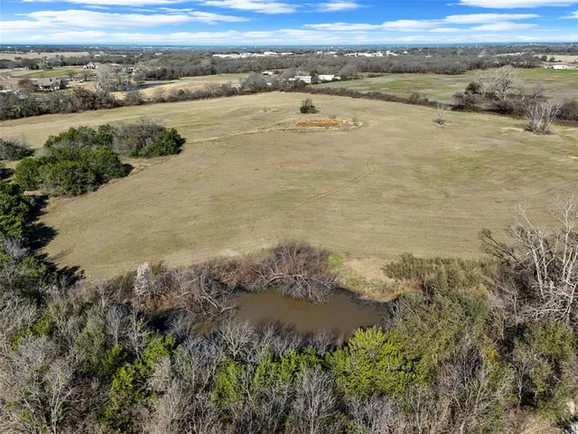 a view of a sky view