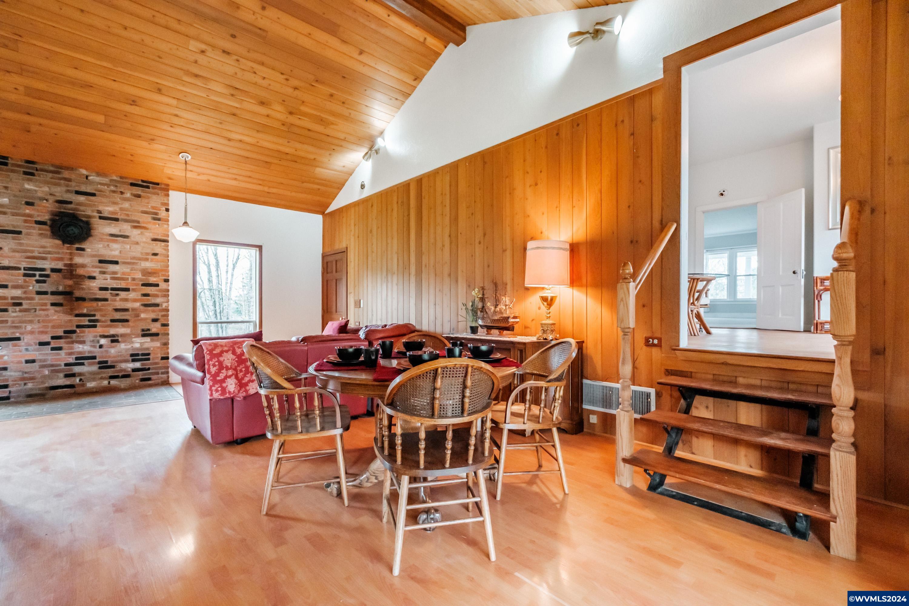 40303 Fox Valley Road Lyons, OR 97358 - Photo 25 of 42 Gallery Image 25