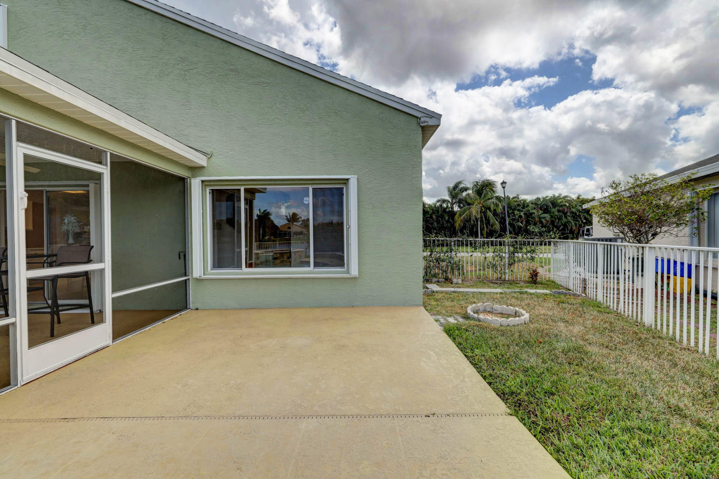 2581 Southeast Springtree Place Stuart, FL 34997 - Photo 33 of 39 35_3j0a6959_60_61_62_63