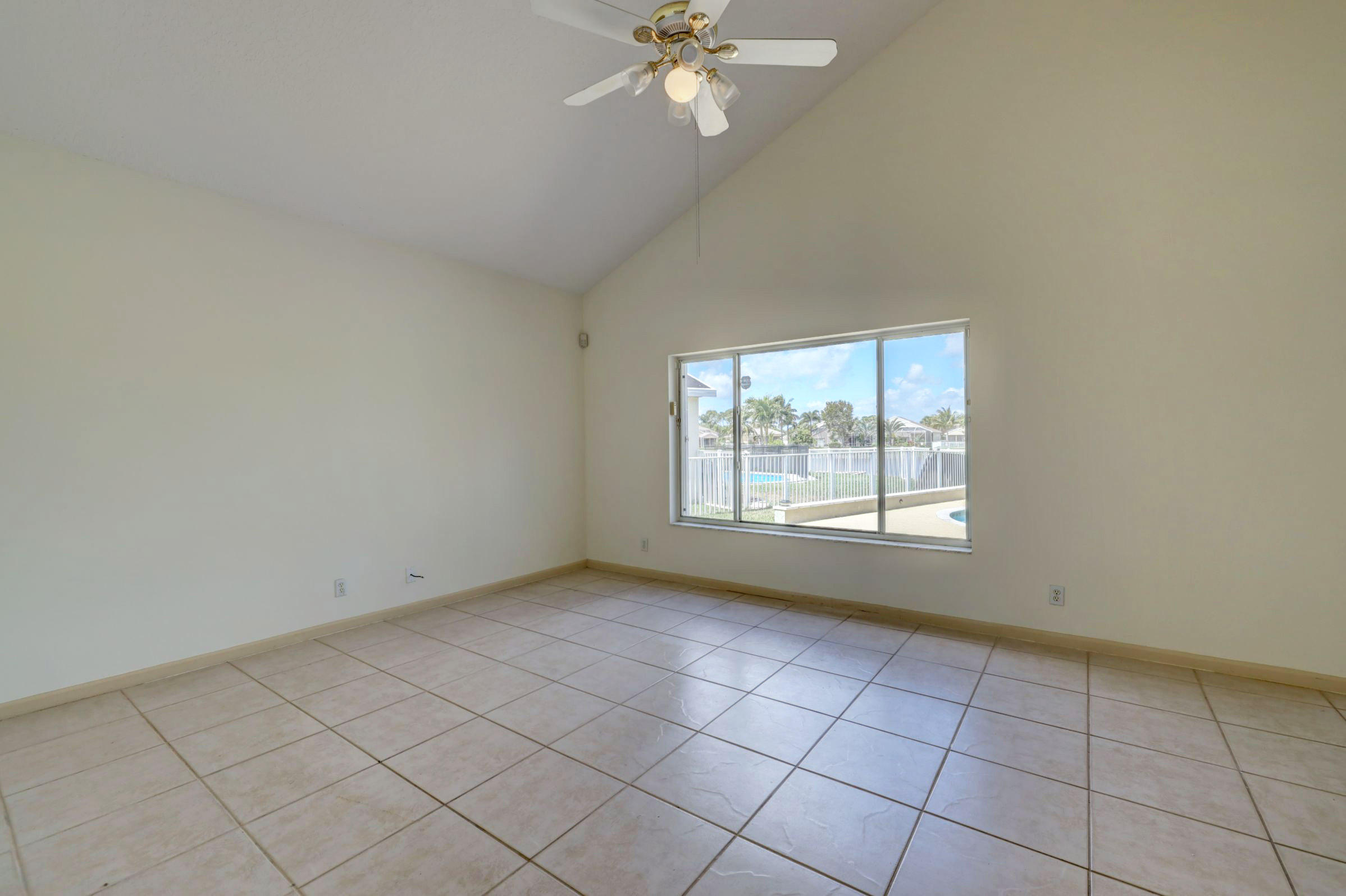 2581 Southeast Springtree Place Stuart, FL 34997 - Photo 7 of 39 07_3j0a6773_4_5_6_7