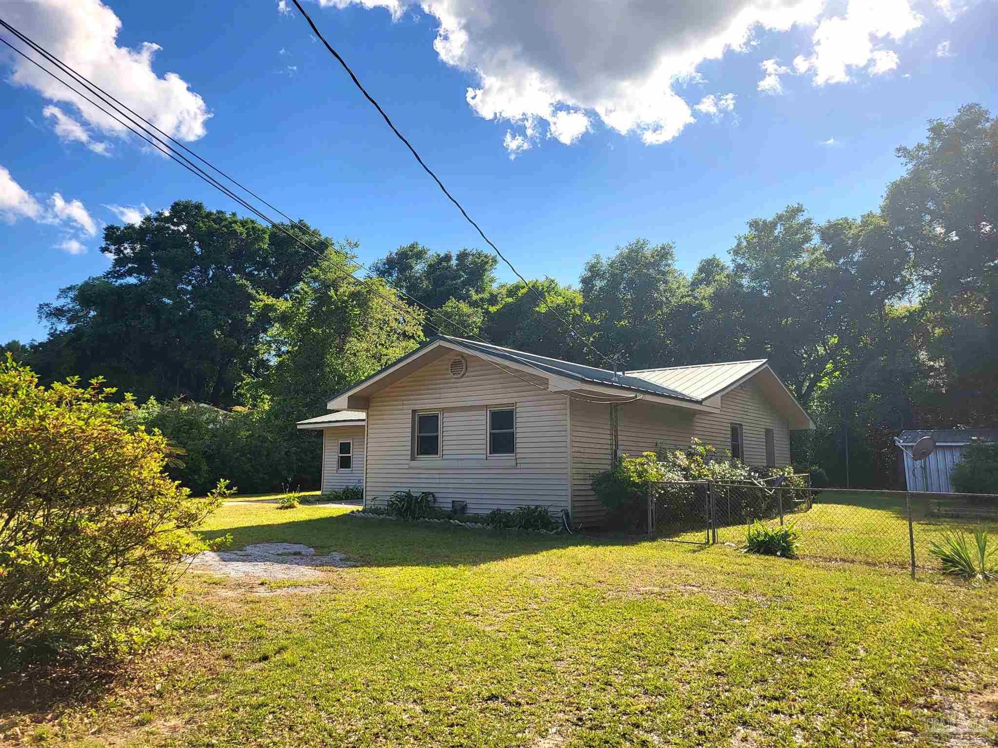 4533 Trice Road Pace, FL 32571 - Photo 3 of 23 Gallery Image 3