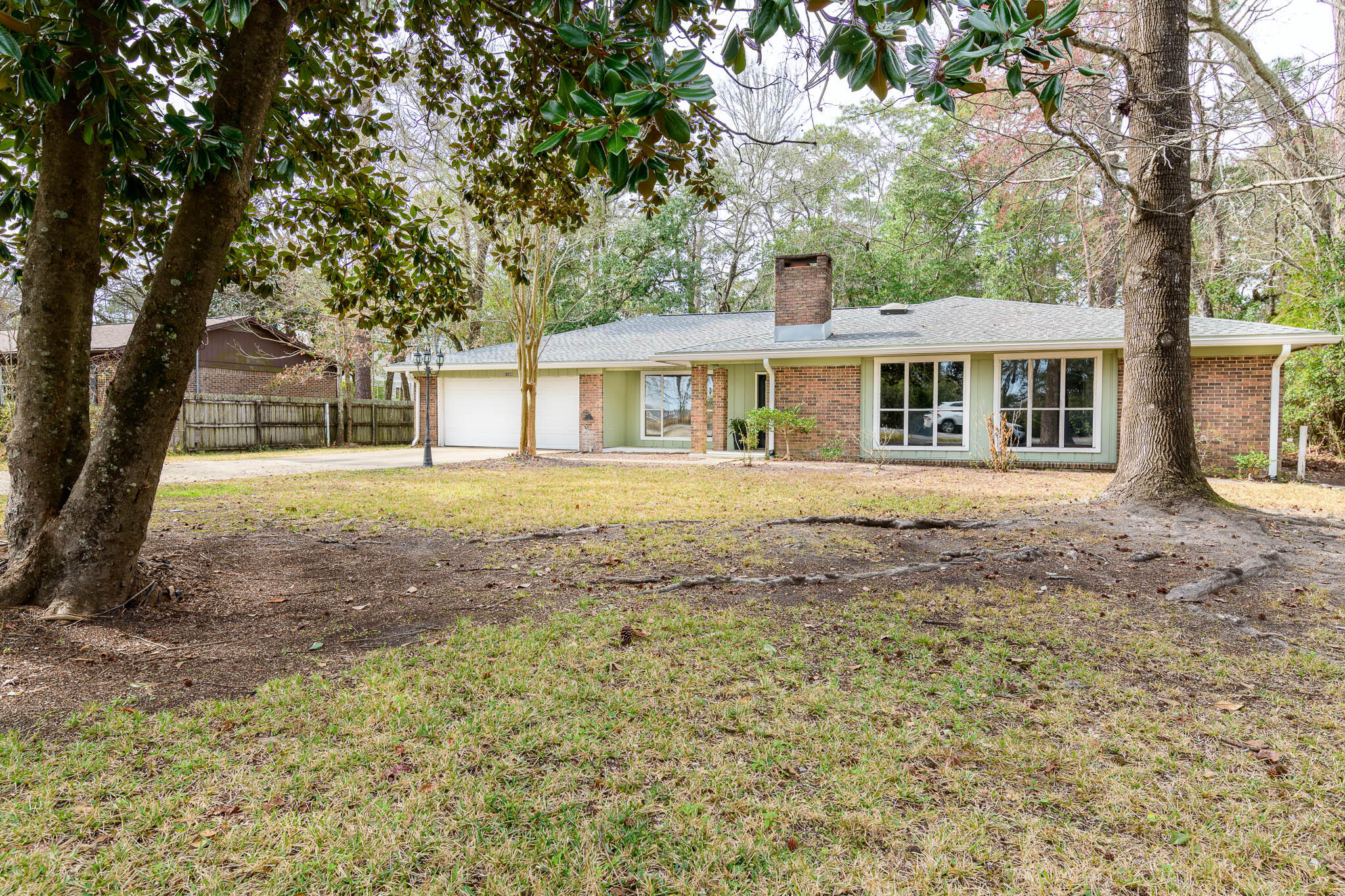 1688 Vine Avenue Niceville, FL 32578 - Photo 3 of 32 front view of a house with a yard