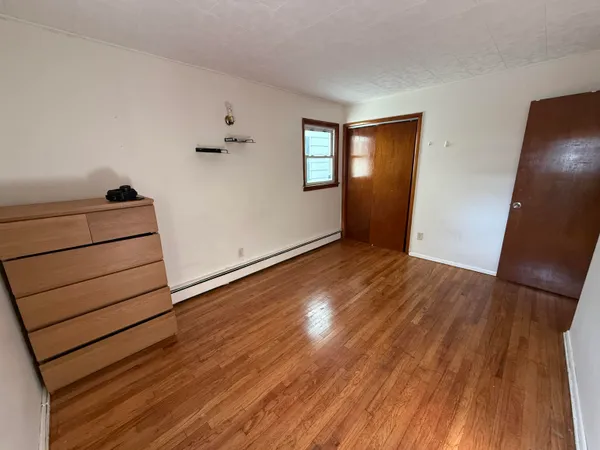 $3,100 | 36 West 9th Street, Unit 1, Bayonne, NJ 07002