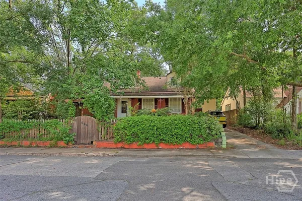 $2,450 | 526 R Durant Avenue, Savannah, GA 31404
