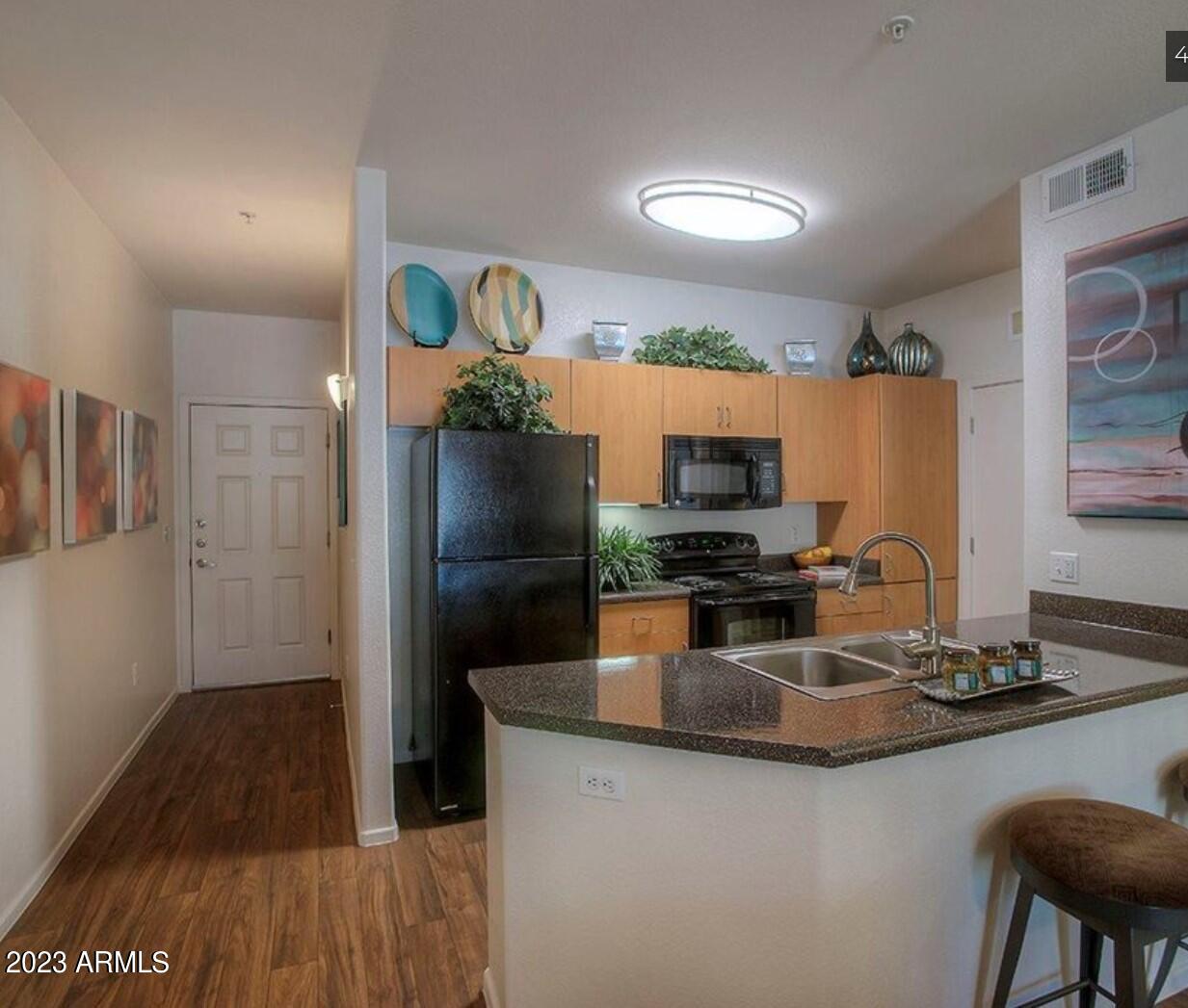 110 West Bell Road, Unit 12 Phoenix, AZ 85023 - Photo 5 of 15 Kitchen