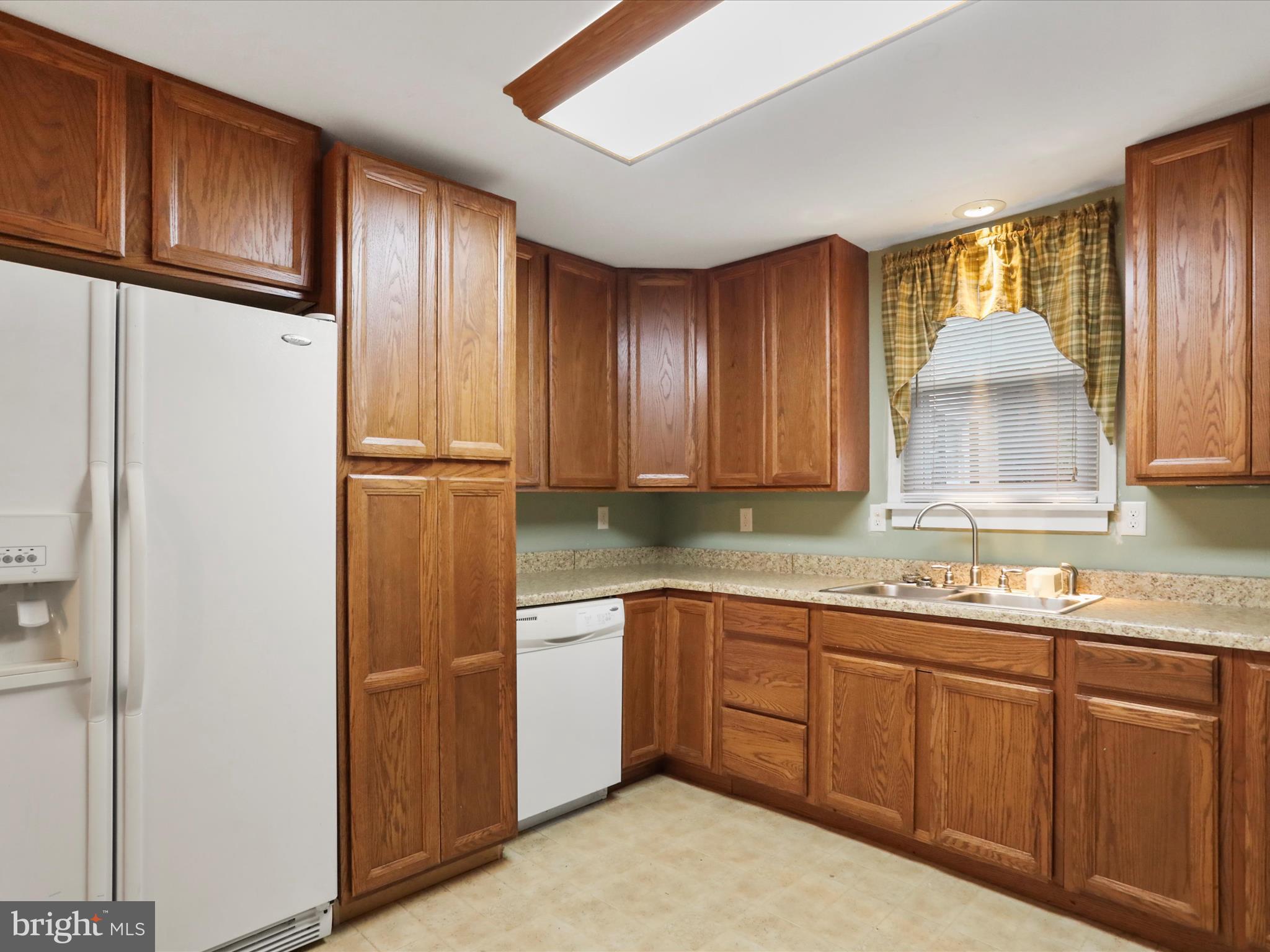 118 Ridge Avenue Waynesboro, PA 17268 - Photo 11 of 36 Kitchen