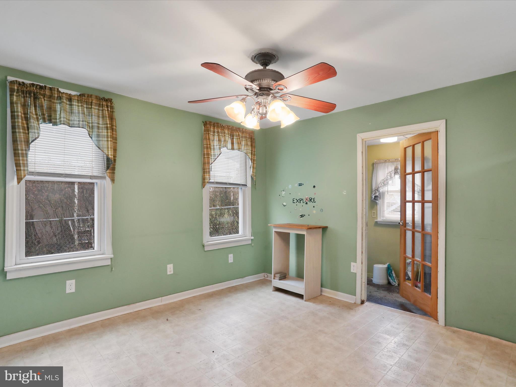 118 Ridge Avenue Waynesboro, PA 17268 - Photo 13 of 36 Dining Room