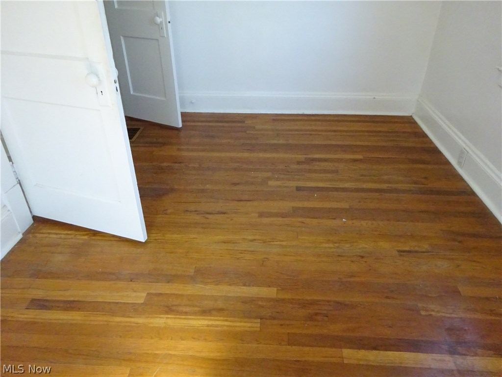 5426 Turney Road Cleveland, OH 44125 - Photo 3 of 9 Gallery Image 3