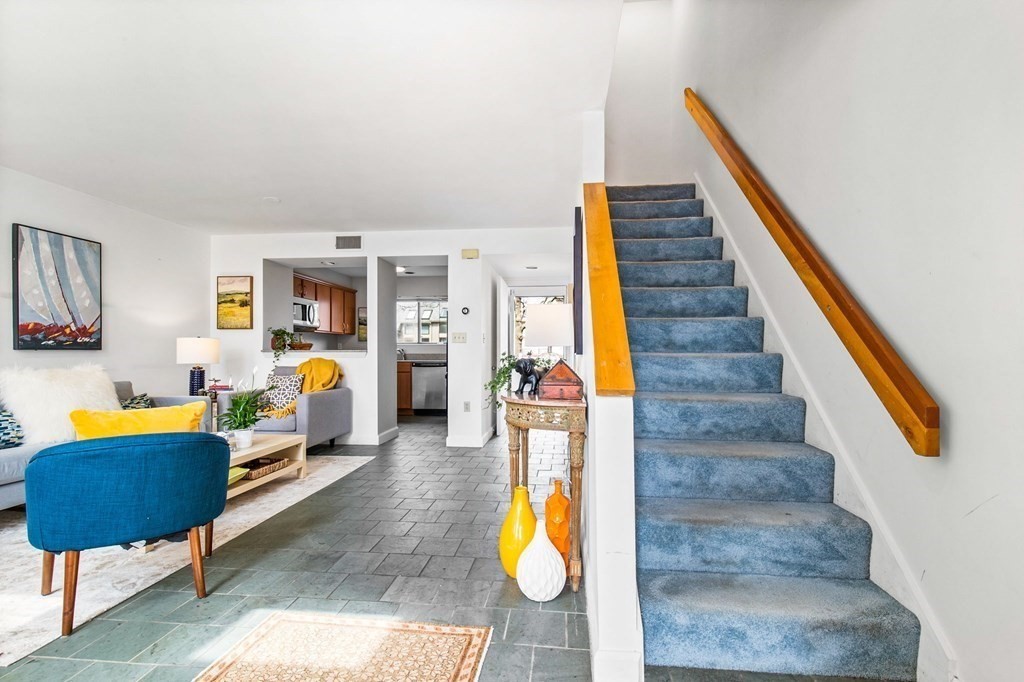 91 Governor Winthrop Road, Unit 91 Somerville, MA 02145 - Photo 5 of 22 Gallery Image 5