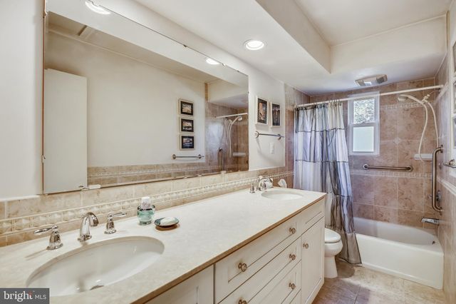 $609,828 | 180 Fleetwood Terrace, Silver Spring, MD 20910