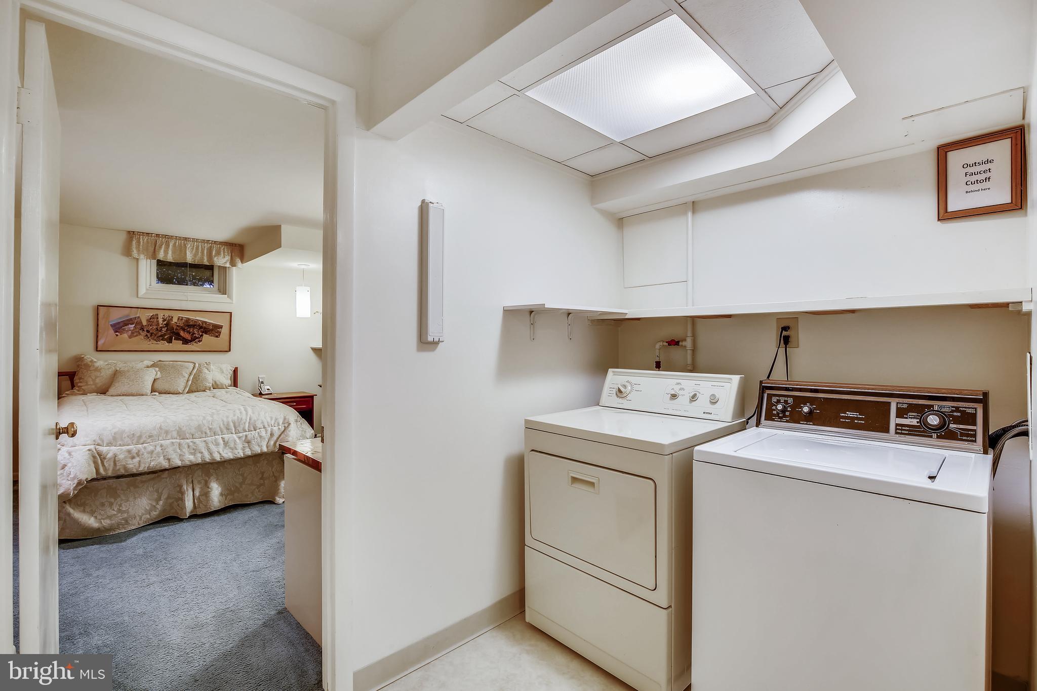 180 Fleetwood Terrace Silver Spring, MD 20910 - Photo 23 of 28 Washer/Dryer Area