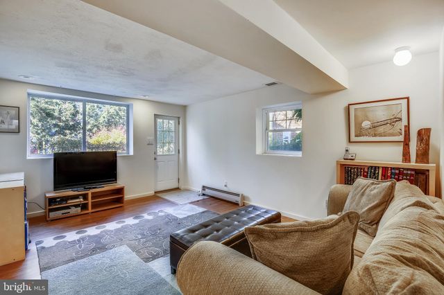 $609,828 | 180 Fleetwood Terrace, Silver Spring, MD 20910