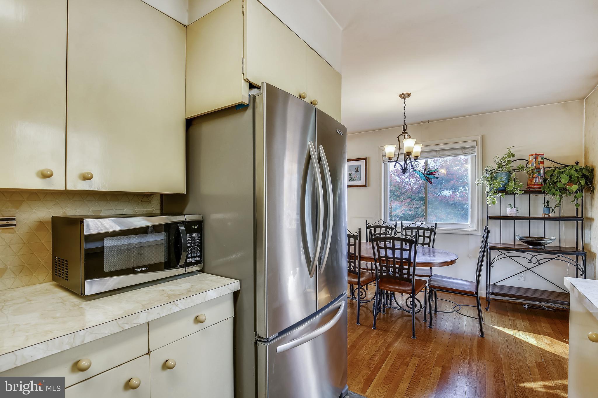 180 Fleetwood Terrace Silver Spring, MD 20910 - Photo 10 of 28 Kitchen