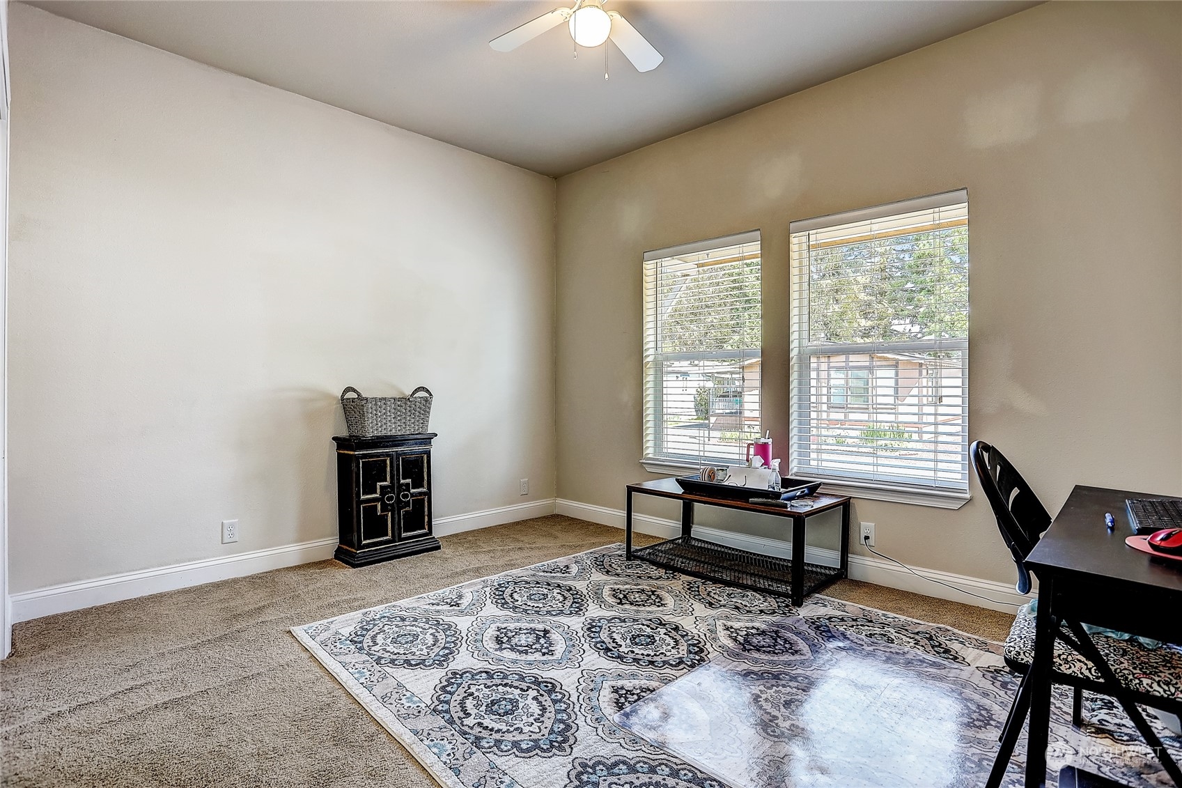 812 Pine Drive Enumclaw, WA 98022 - Photo 14 of 26 a living room with furniture rug and window