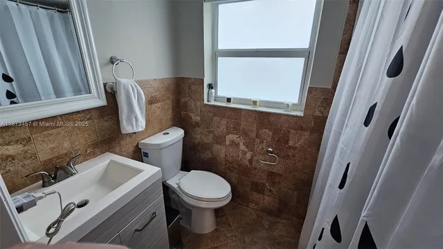 $319,900 | 1631 Northeast 114th Street, Unit 109, Miami, FL 33181