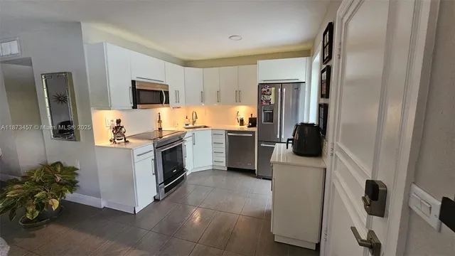 $319,900 | 1631 Northeast 114th Street, Unit 109, Miami, FL 33181