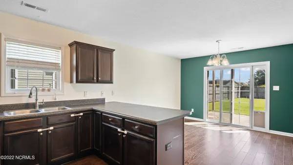 $1,800 | 137 Cavalier Drive, Jacksonville, NC 28546