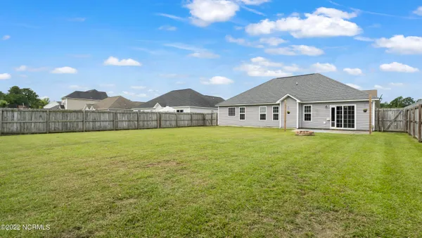 $1,800 | 137 Cavalier Drive, Jacksonville, NC 28546