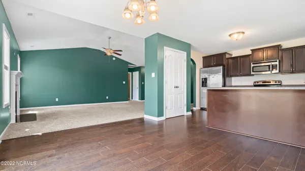 $1,800 | 137 Cavalier Drive, Jacksonville, NC 28546