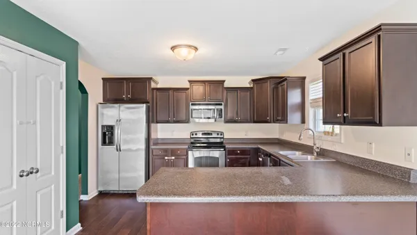 $1,800 | 137 Cavalier Drive, Jacksonville, NC 28546