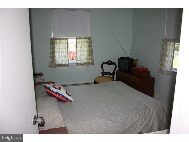 1018 Edann Road Oreland, PA 19075 - Photo 9 of 19 Bedroom 2