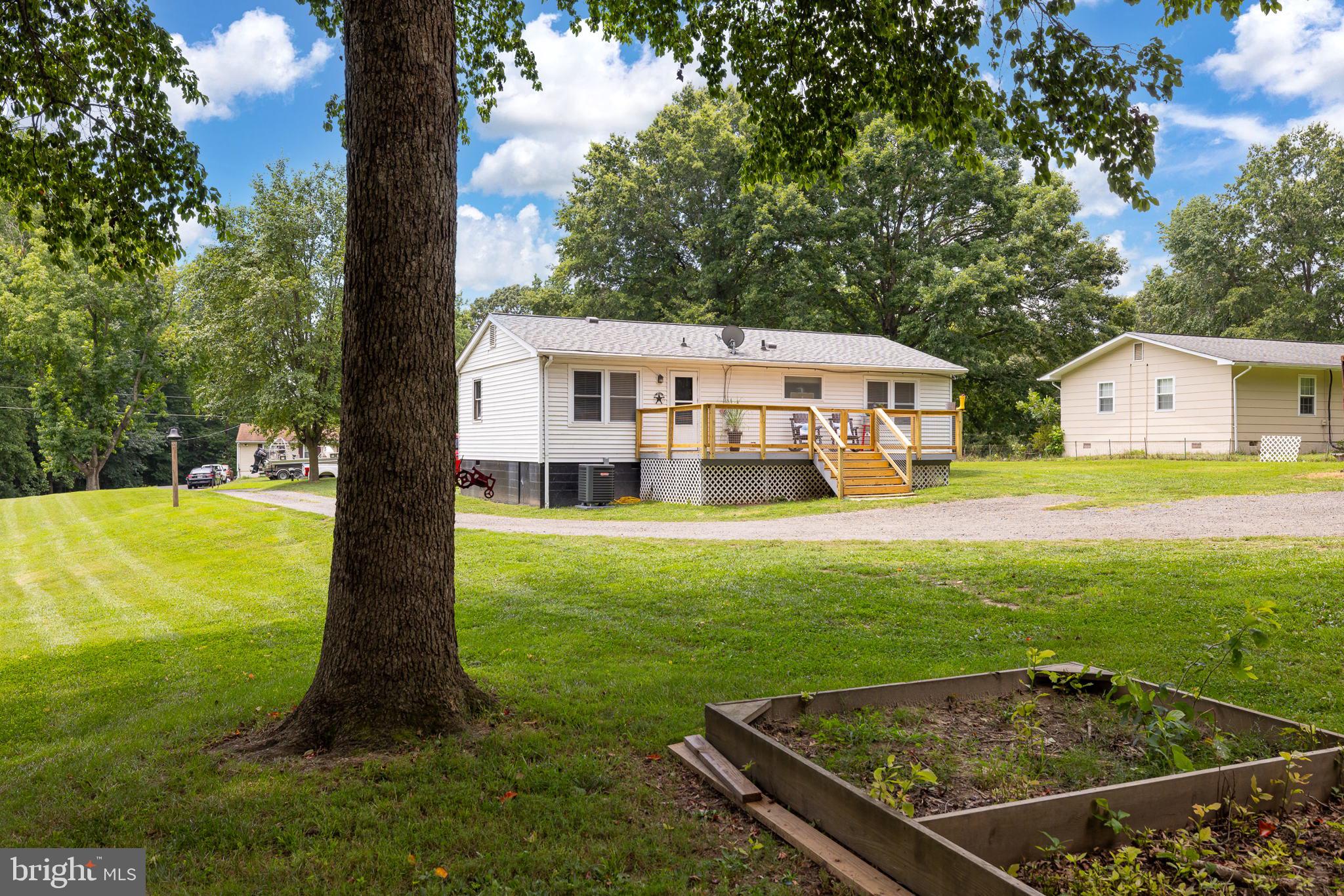 1429 Forest Ridge Drive King George, VA 22485 - Photo 3 of 19 Gallery Image 3