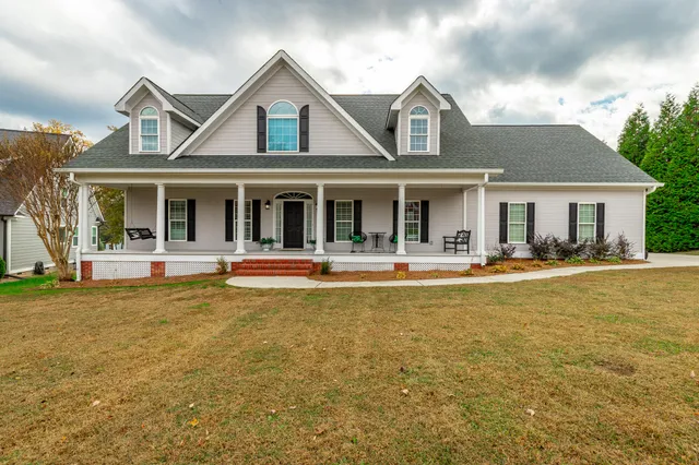 $600,000 | 232 East Tennant Circle, Chickamauga, GA 30707