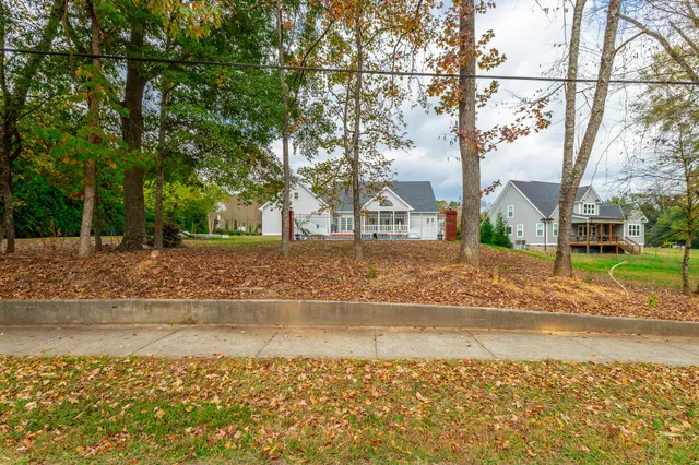 $600,000 | 232 East Tennant Circle, Chickamauga, GA 30707