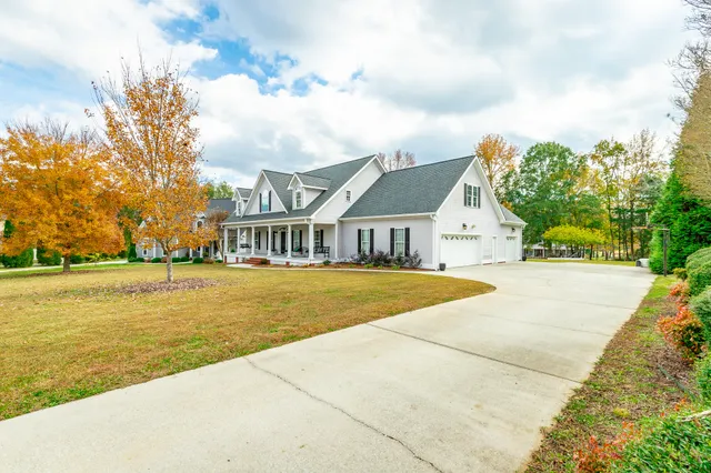 $600,000 | 232 East Tennant Circle, Chickamauga, GA 30707