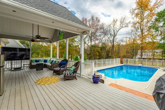 $600,000 | 232 East Tennant Circle, Chickamauga, GA 30707