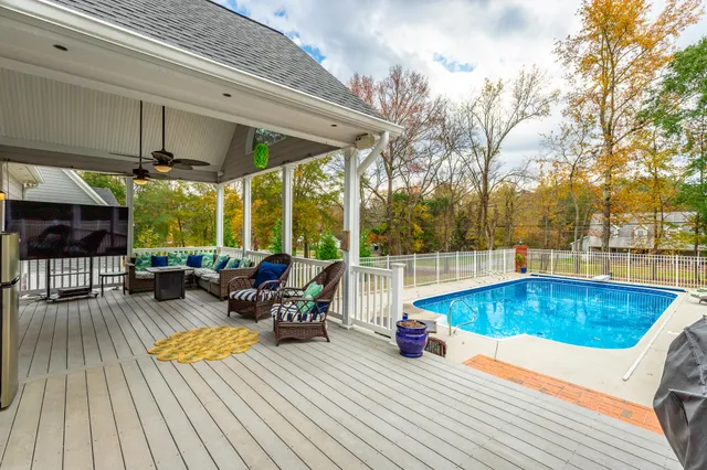 $600,000 | 232 East Tennant Circle, Chickamauga, GA 30707