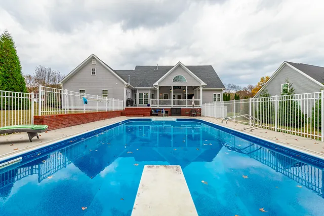 $600,000 | 232 East Tennant Circle, Chickamauga, GA 30707