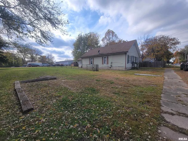 $24,900 | 306 Vogel Avenue, Dowell, IL 62832