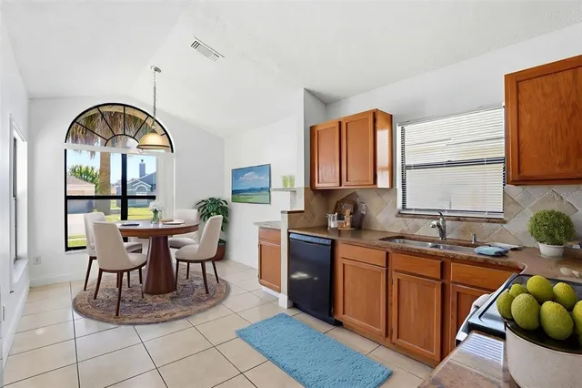 $400,000 | 245 Lakebreeze Circle, Lake Mary, FL 32746