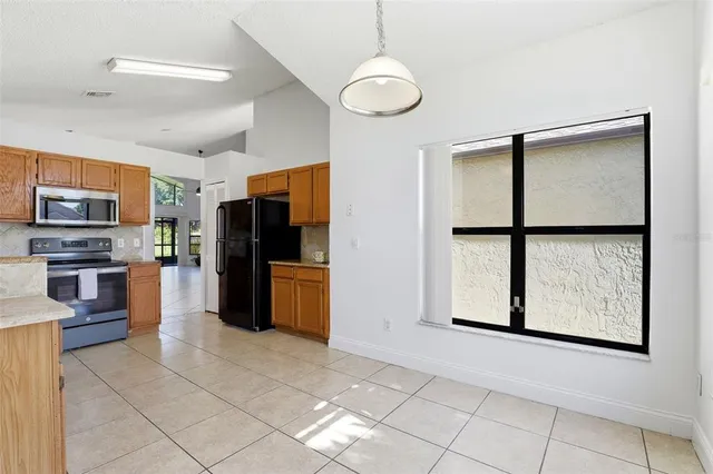 $400,000 | 245 Lakebreeze Circle, Lake Mary, FL 32746