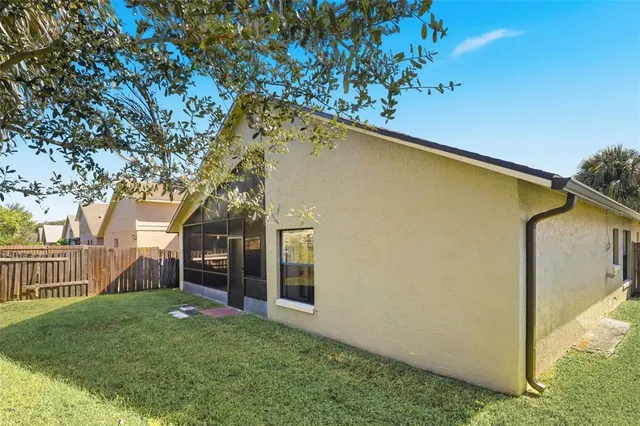 $400,000 | 245 Lakebreeze Circle, Lake Mary, FL 32746