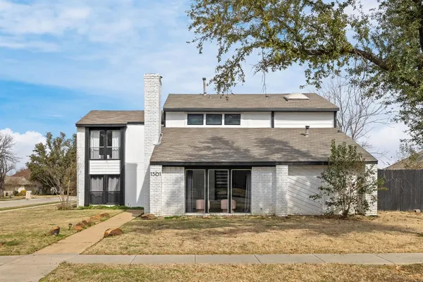 $589,999 | 1301 North Trail Drive, Carrollton, TX 75006