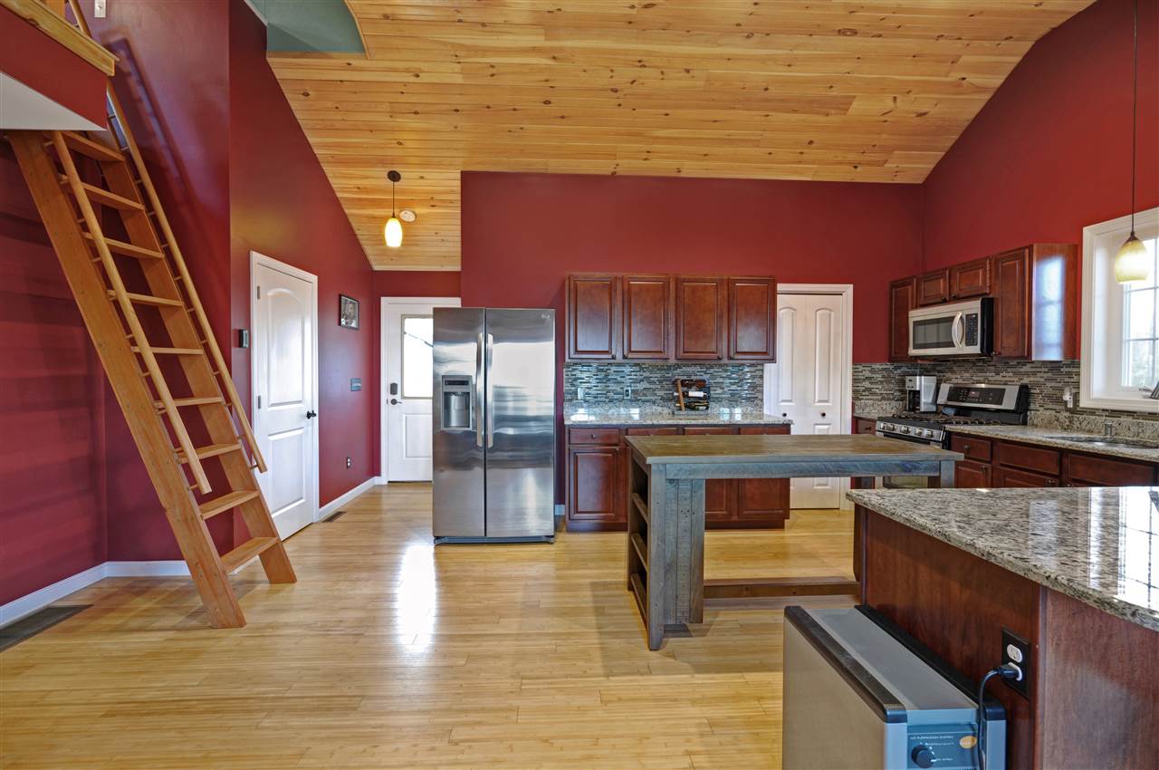 13 Hovey Road Londonderry, NH 03053 - Photo 14 of 30 Gallery Image 14