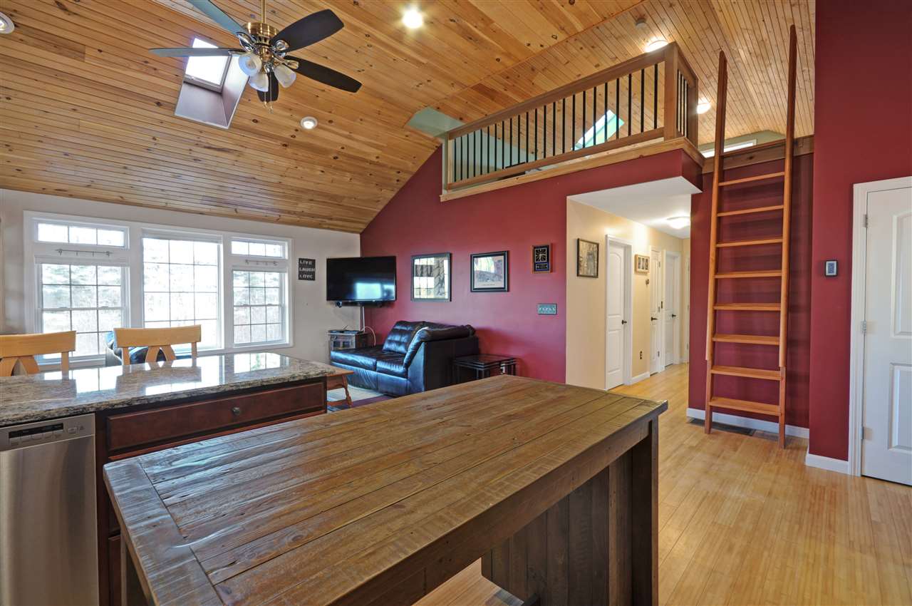 13 Hovey Road Londonderry, NH 03053 - Photo 15 of 30 Gallery Image 15
