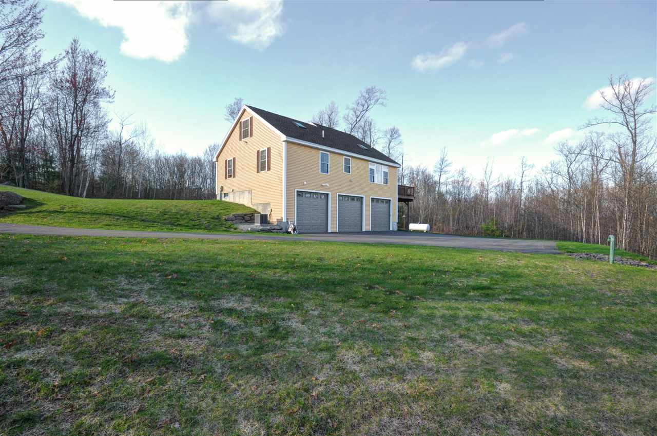 13 Hovey Road Londonderry, NH 03053 - Photo 5 of 30 Gallery Image 5