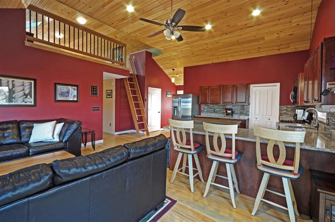 13 Hovey Road Londonderry, NH 03053 - Photo 10 of 30 Gallery Image 10