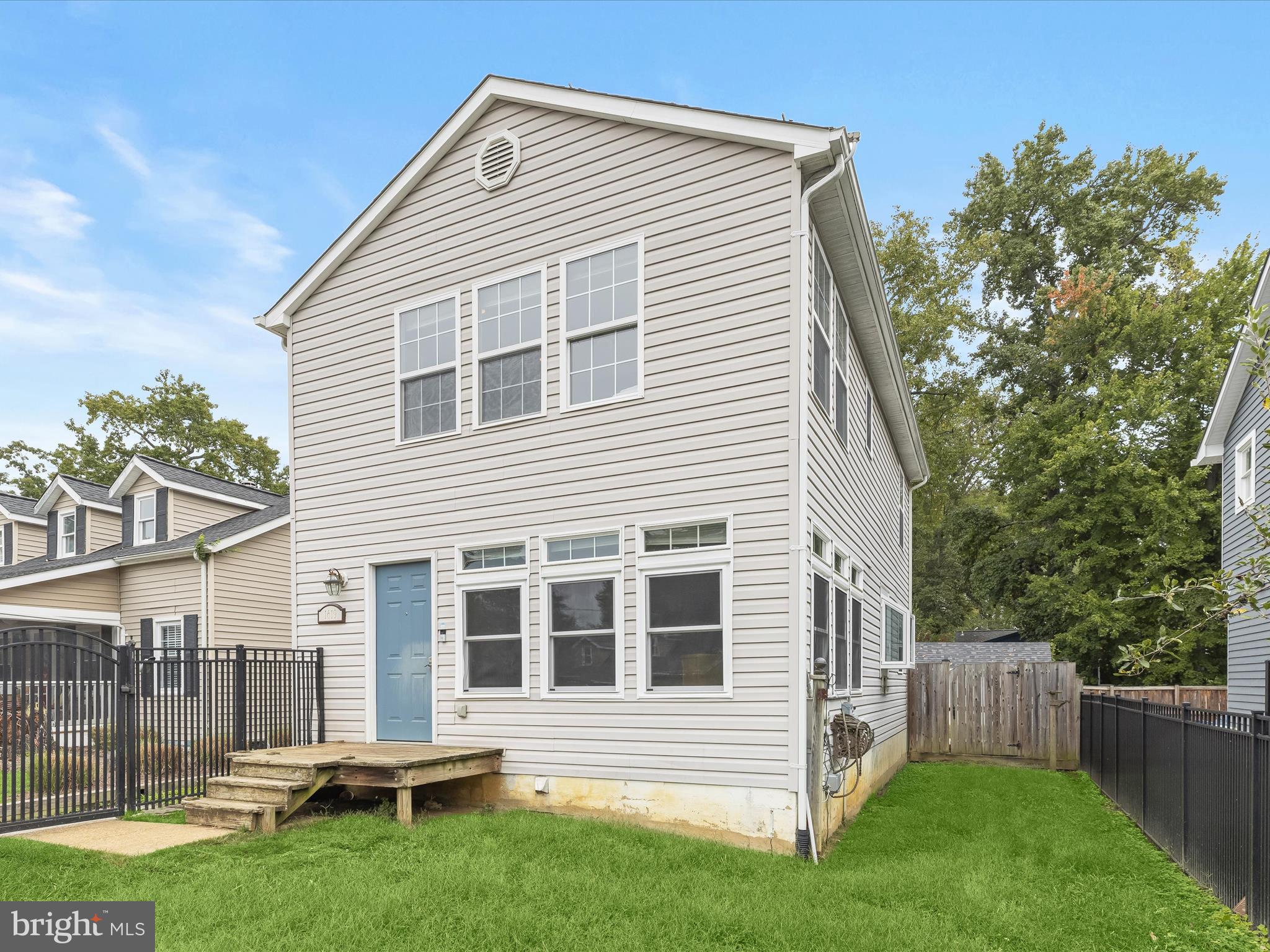 Welcome to 1619 Shore Drive