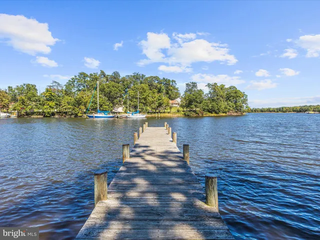 $500,000 | 1619 Shore Drive, Edgewater, MD 21037